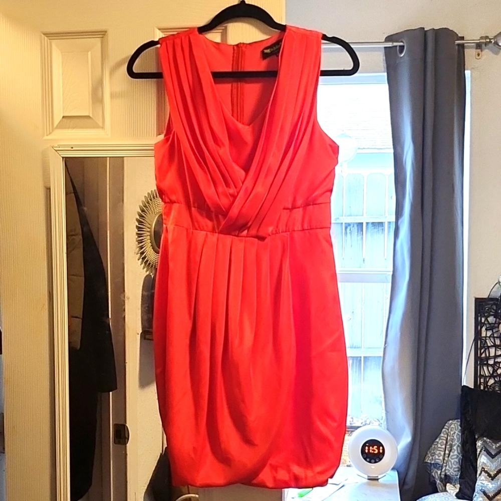 Angel eye red dress. Medium